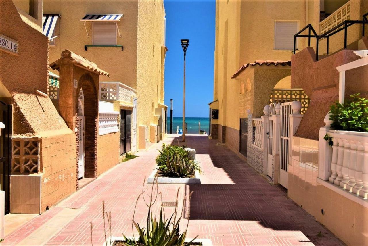 34 Retro Beach House - Alicante Real Estate ตอร์เรเวียคา ภายนอก รูปภาพ