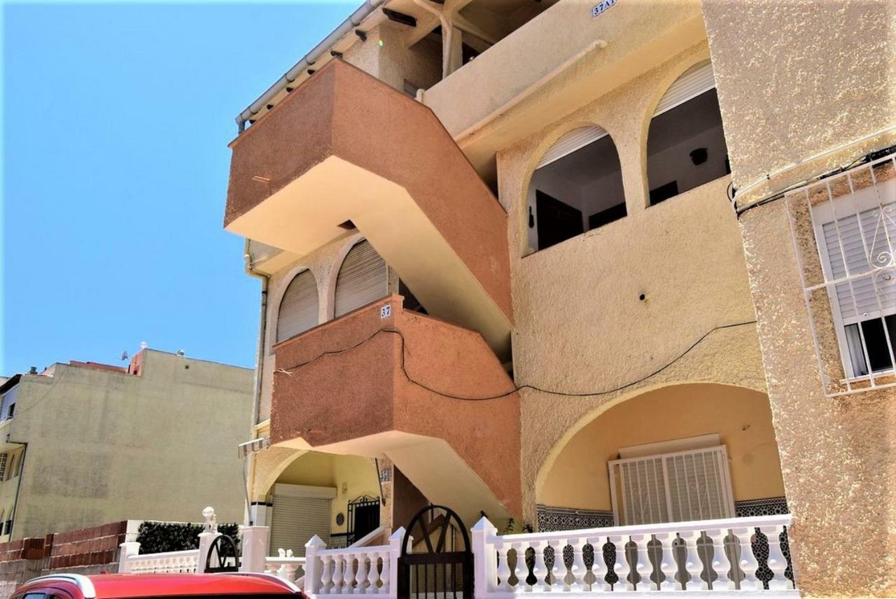 34 Retro Beach House - Alicante Real Estate ตอร์เรเวียคา ภายนอก รูปภาพ