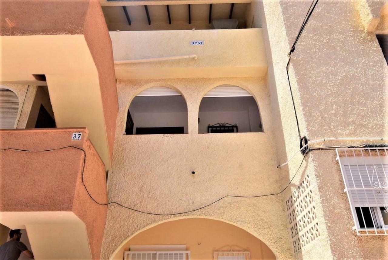 34 Retro Beach House - Alicante Real Estate ตอร์เรเวียคา ภายนอก รูปภาพ