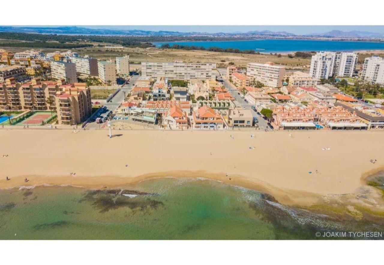 34 Retro Beach House - Alicante Real Estate ตอร์เรเวียคา ภายนอก รูปภาพ
